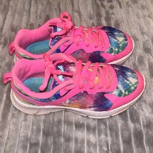 Girls size 1 sneakers Fila’s